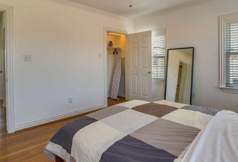 Quaint Houston Hideaway   3 Mi To Downtown!