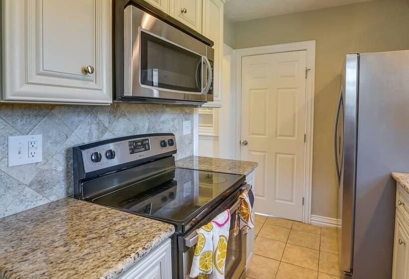 Quaint Houston Hideaway   3 Mi To Downtown!