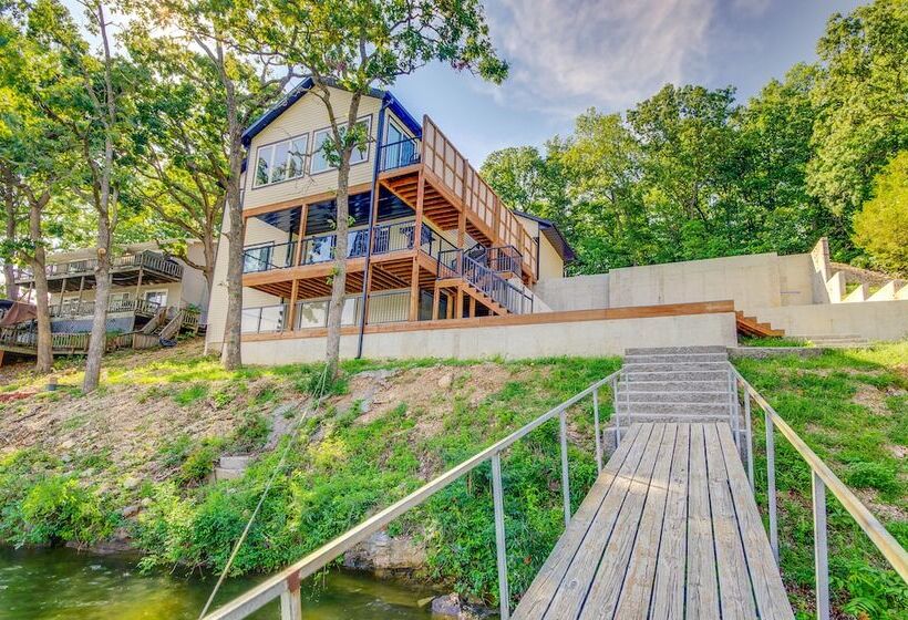 Lakefront Osage Beach Retreat W/ Boat Slip!