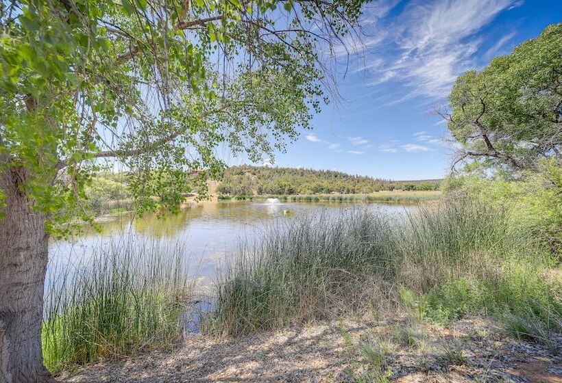 Payson Cabin W/ Deck Near Hiking, Fishing & More!