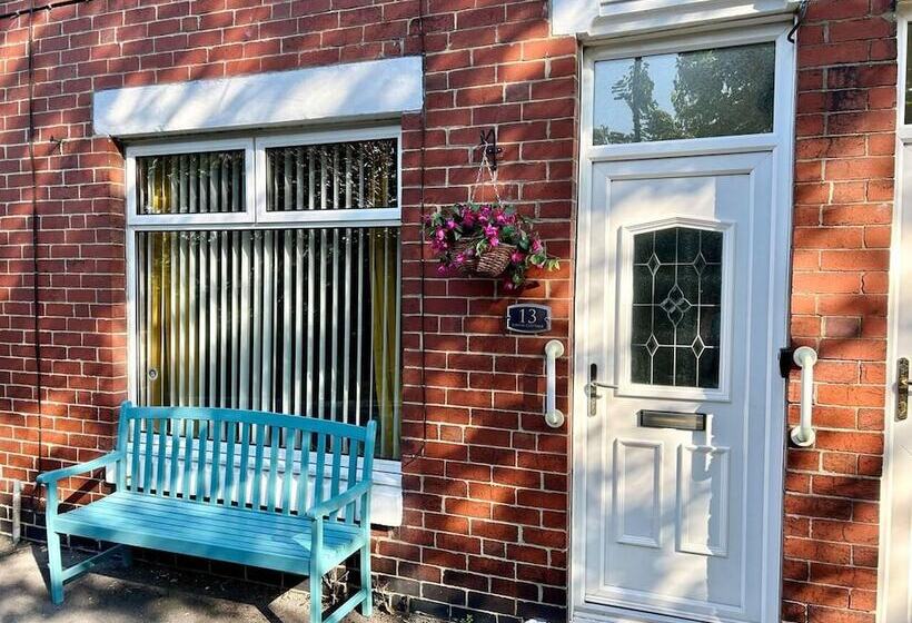 إقامة Jonsib Cottage   A Home Away From Home