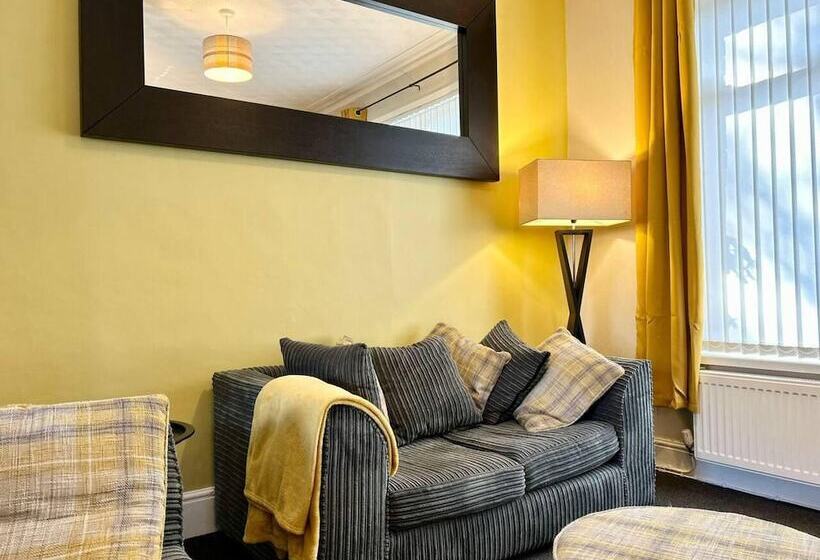إقامة Jonsib Cottage   A Home Away From Home