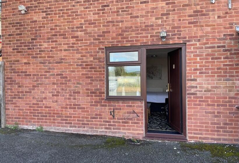 Royal Oak Country Inn And Restaurant