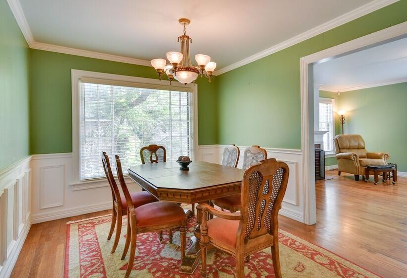Spacious Amarillo Home With Shared Fire Pit!