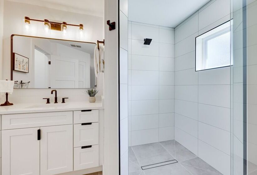 St Augustine Home W/ Patio   1 Mi To Beaches!