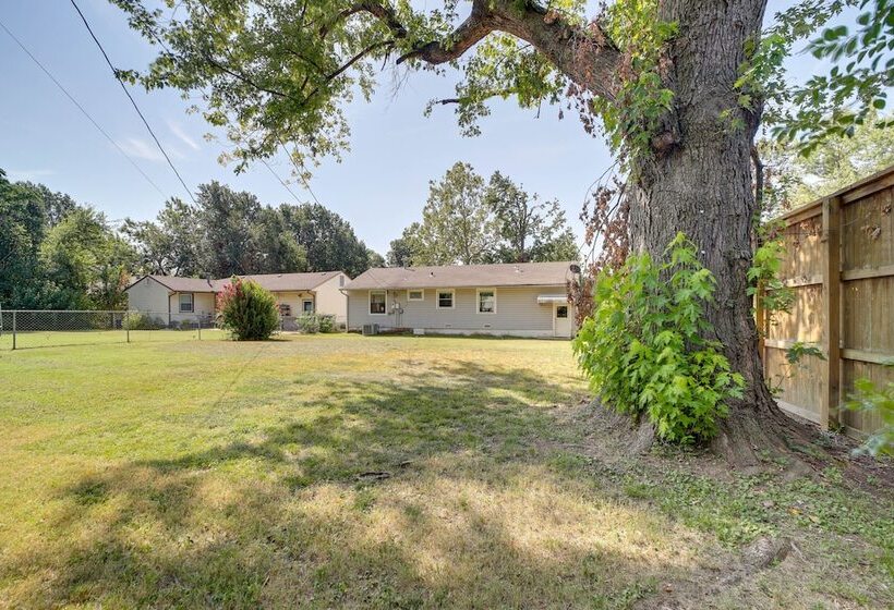 Stylish Tulsa Home W/ Modern Updates!