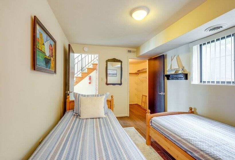 Waterfront Smith Mountain Lake Home W/ Dock!