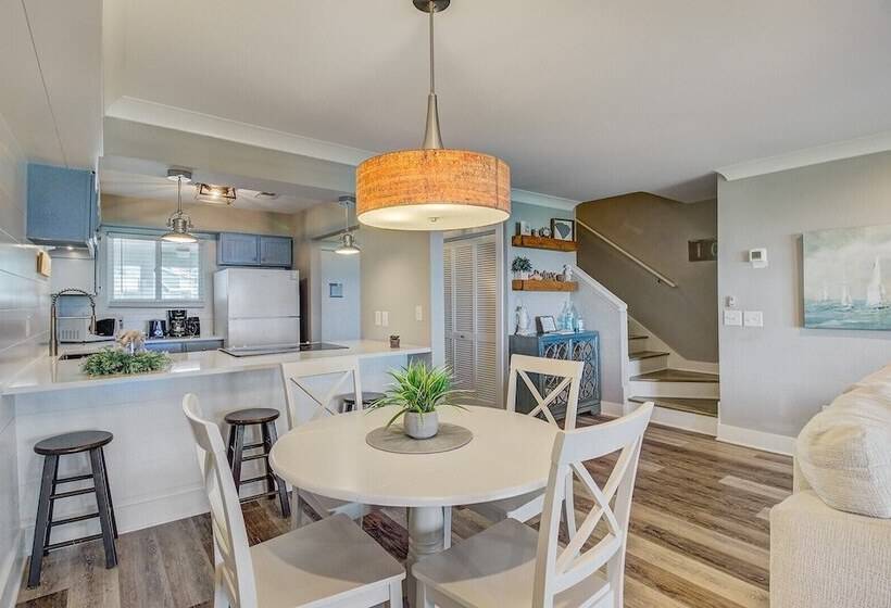 11b Mariners Walk By Avantstay Direct Beach Access! Amazing Views Communal Pool