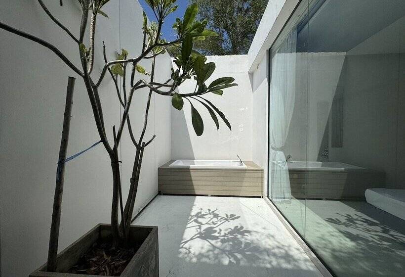 호스텔 Innlux Phuket