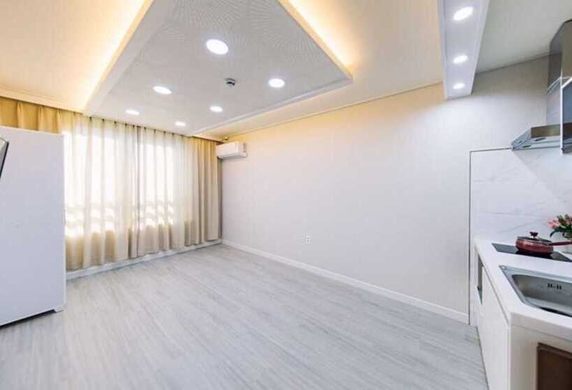 Отель Chorok Pension