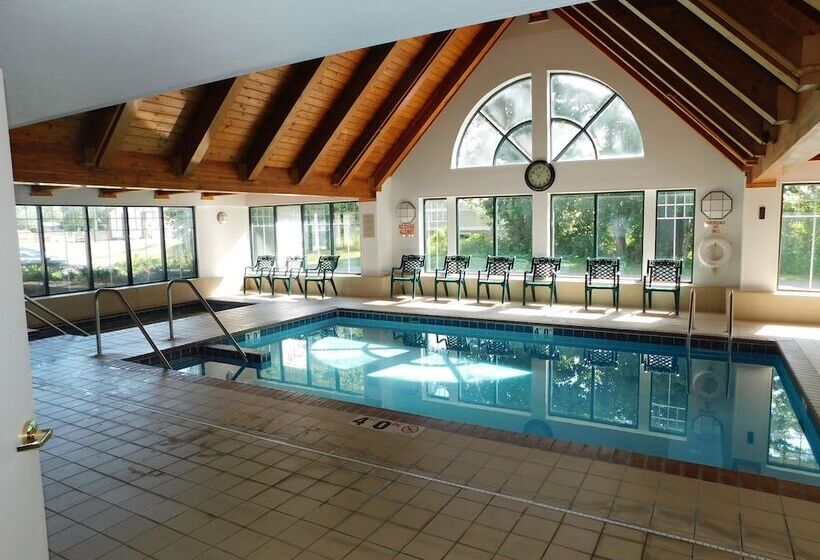 בית מלון כפרי Northwoods Best Inn  Turtle Lake