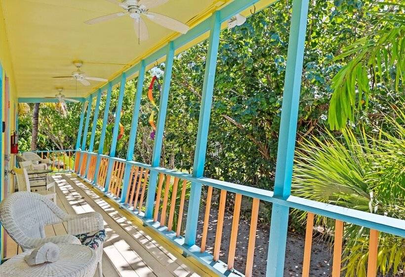 Отель The Palmview And Sandpiper Inns