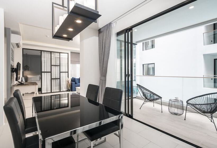 Palmyrah Surin Beach Residence