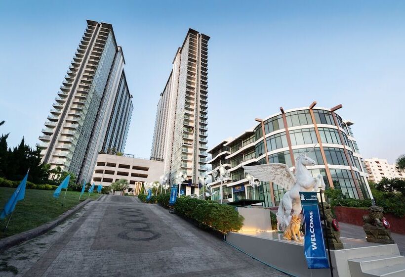 پانسیون The Grand Jomtien By Favstay