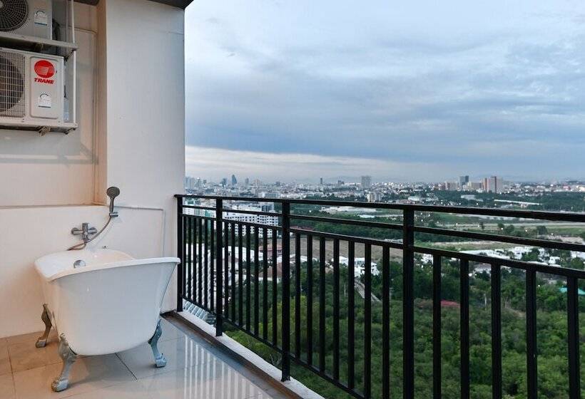 پانسیون The Grand Jomtien By Favstay