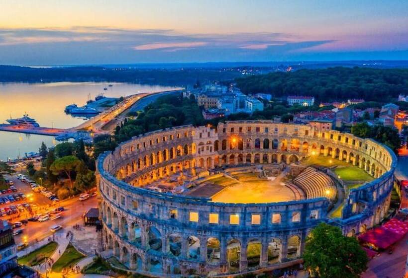 פנסיון Ul. Dinka Trinajstića 10