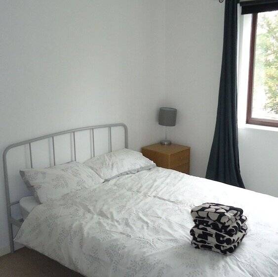 레지던스 3 Bed House Mkt Deeping   Nr Peterborough Stamford