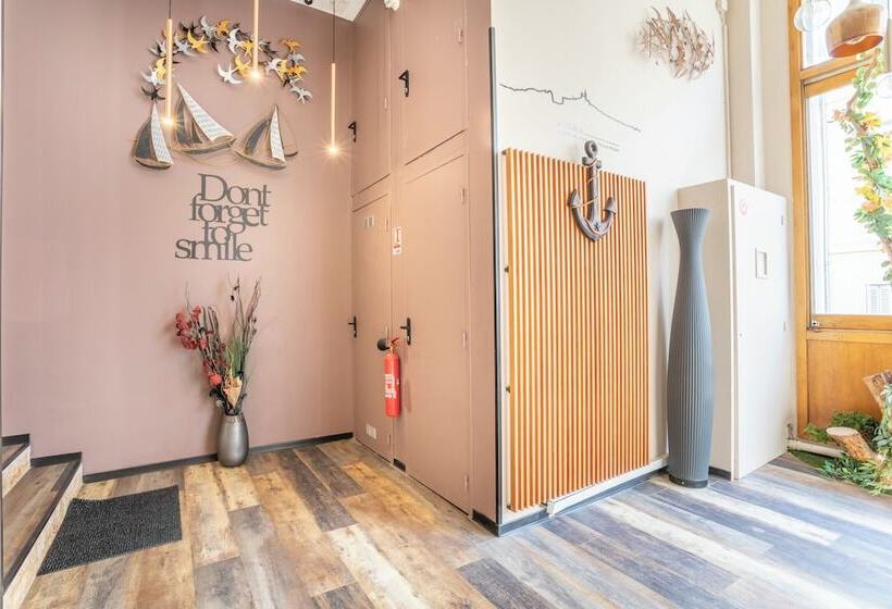 اقامتگاه Adira Résid Marseille Vieux Port