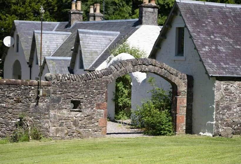 إقامة Charming 7 Bed Estate House Near Gleneagles