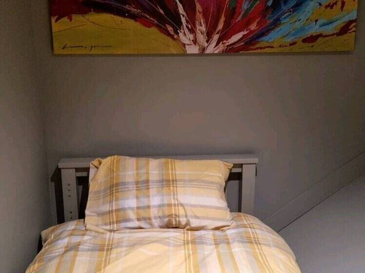 اقامتگاه Remarkable 3 Bed House In Chelmsford