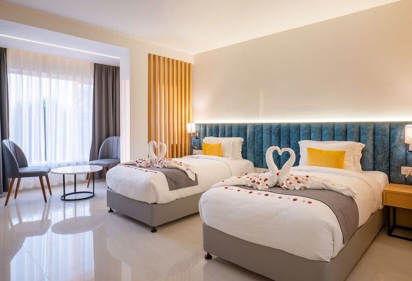 فندق Clubway Grand