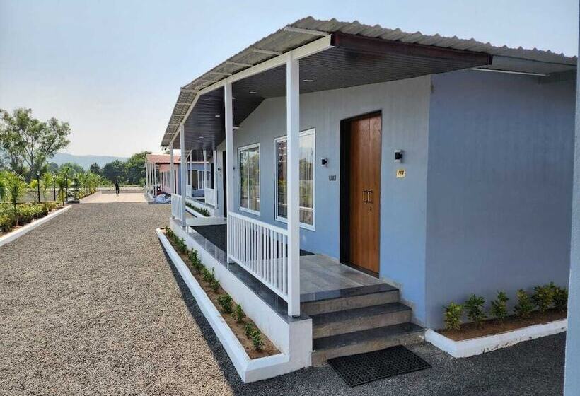 فندق Omkara Resort