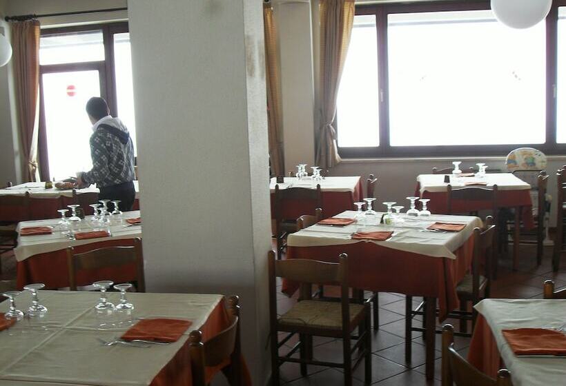 فندق Rifugio Alantino