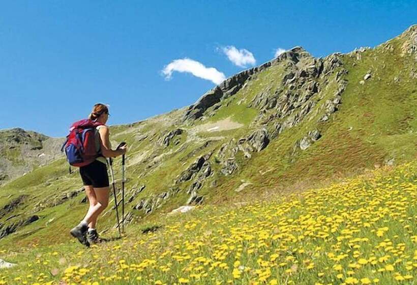 فندق Rifugio Alantino