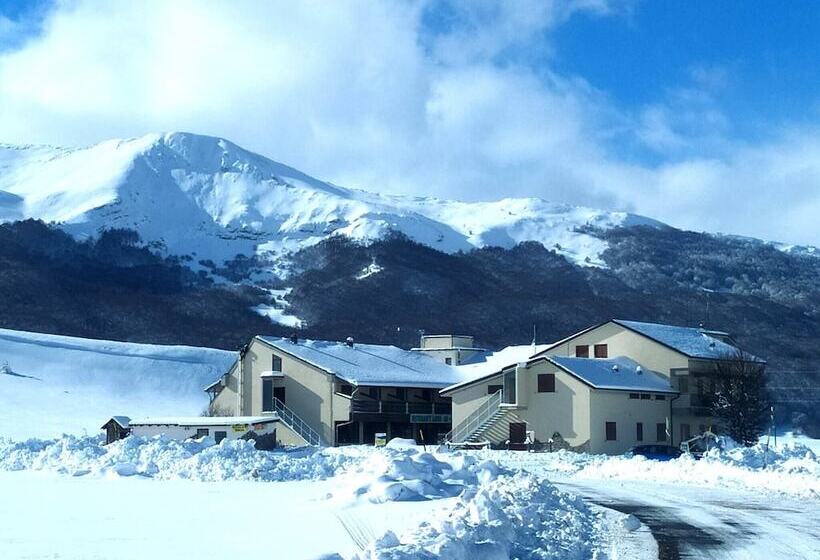 فندق Rifugio Alantino