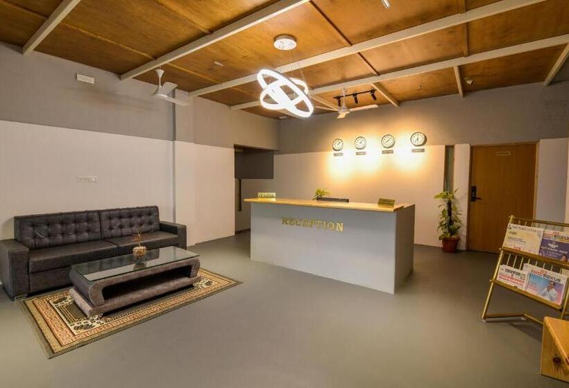 酒店 Shine Residency