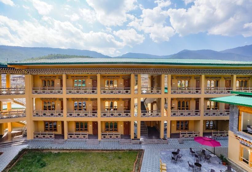 Отель Shomo Chuki Resort