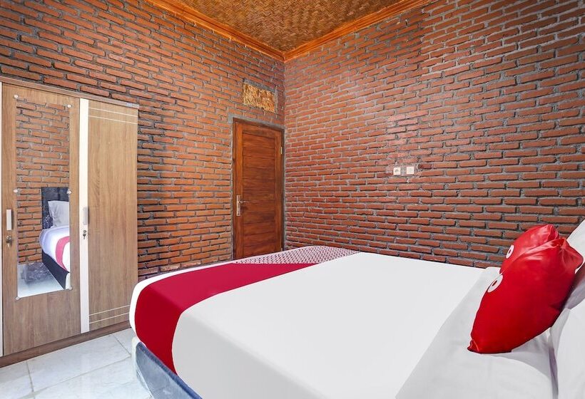Отель Spot On 90882 Sari Homestay Near Garuda Wisnu Kencana