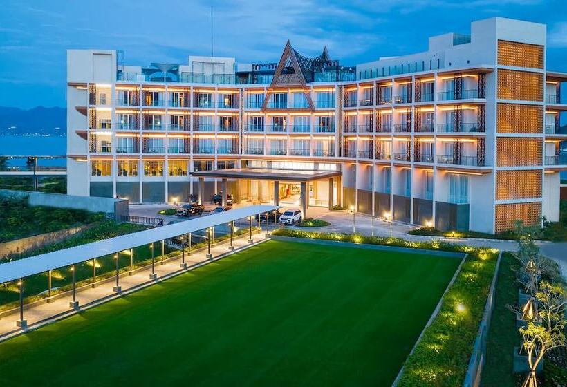 هتل Marianna Resort & Convention Tuktuk Samosir