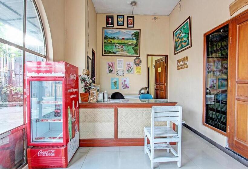 هتل Oyo 92851 Homestay Borobudur Specpacker Syariah