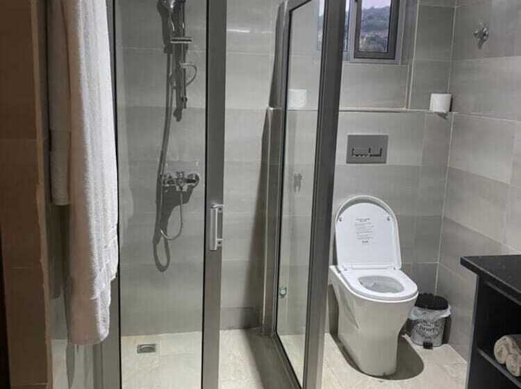 فندق The Platinum Bay