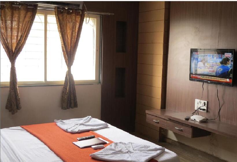 בית מלון כפרי Vikrant Palace