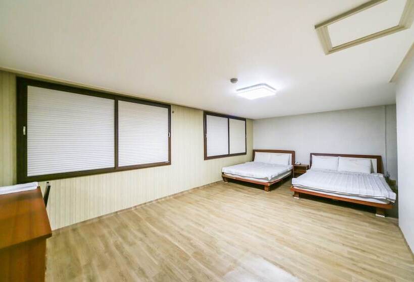 فندق على الطريق Donghae Maritime Tourism