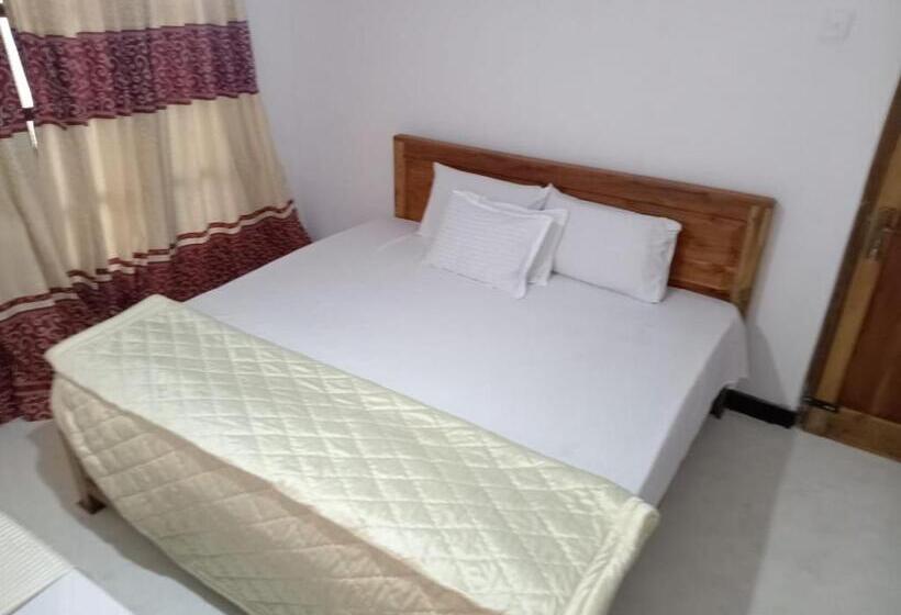 פנסיון Diyathalawa The Mountain Lodge