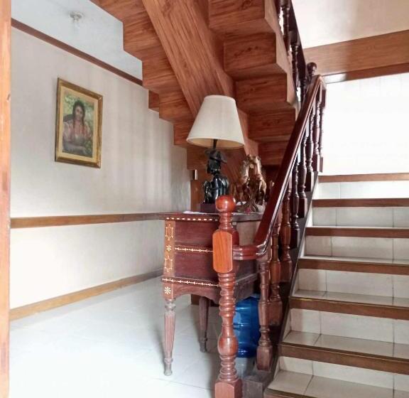 호스텔 Regular Room In Casa De Piedra Pension House