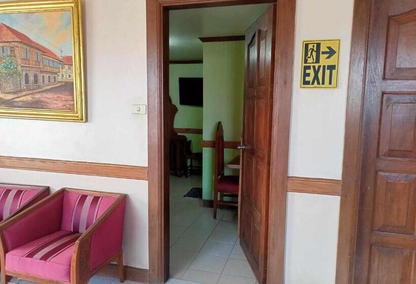 호스텔 Regular Room In Casa De Piedra Pension House