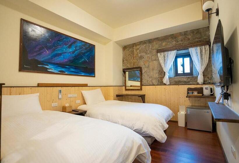 تختخواب و صبحانه Chin Be