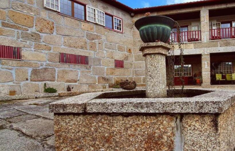 호텔 Dm Turismo Rural Povoa De Lanhoso