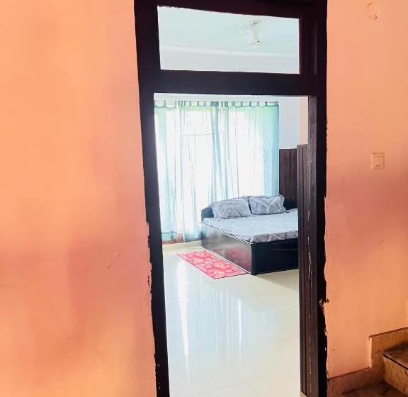 בית מלון כפרי Kalash Garden