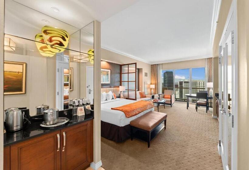 هتل Lucky Gem Penthouse & Luxury Suites At Signature Resort, Balcony Strip View 1607