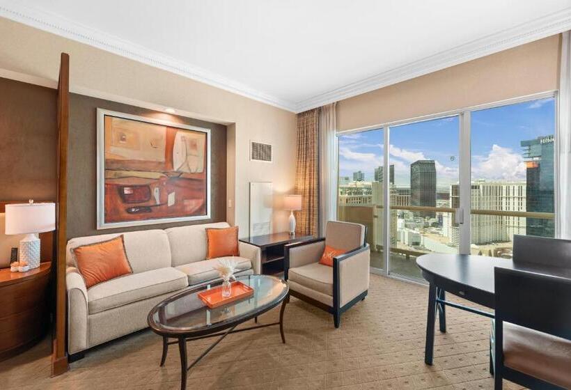 هتل Lucky Gem Penthouse & Luxury Suites At Signature Resort, Balcony Strip View 2605