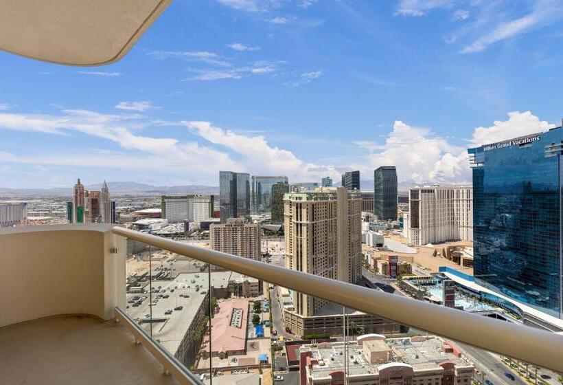 هتل Lucky Gem Penthouse & Luxury Suites At Signature Resort, Balcony Strip View 2605