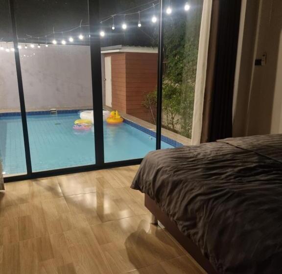 بنسيون Deeverpool Villa
