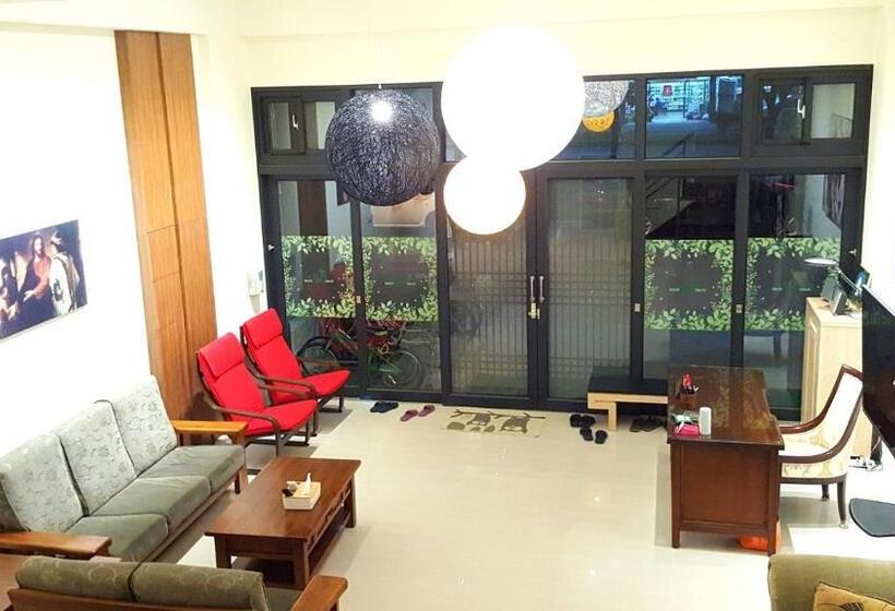 پانسیون Warm Home