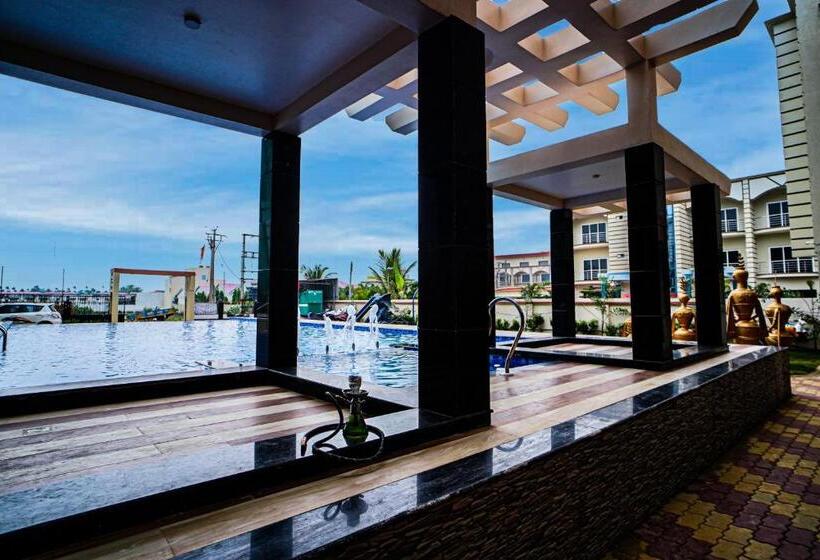 Gogol Beach Resort !! Luxury Room With Mesmerizing Sunset Views & Free Parking !!