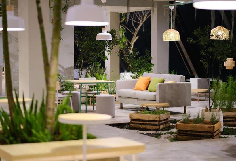 בית מלון כפרי Se.nandung Living And Space